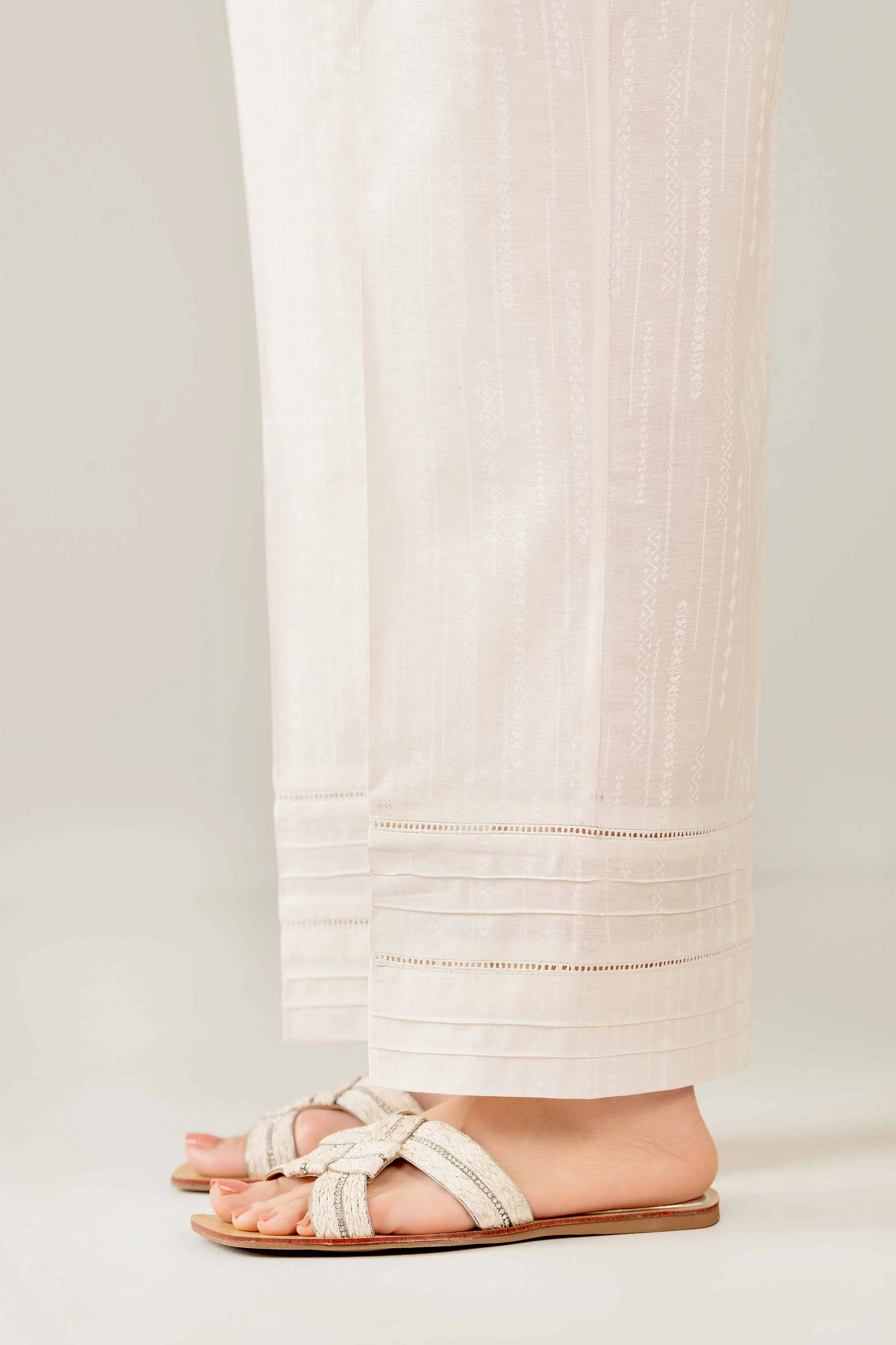 1 Piece - White Paste Printed Loose Fabric - 42503072
