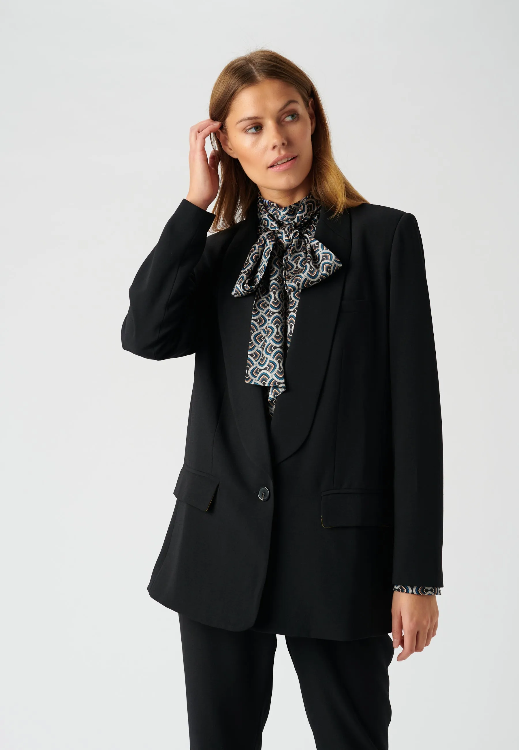 ELINOR-Black