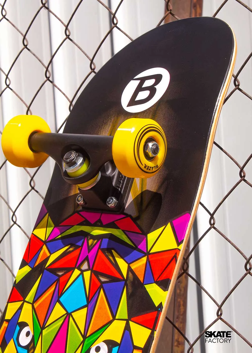 PATINETA COMPLETA PARA SKATEBOARDING BLAZER LEON NEGRO VARIOS