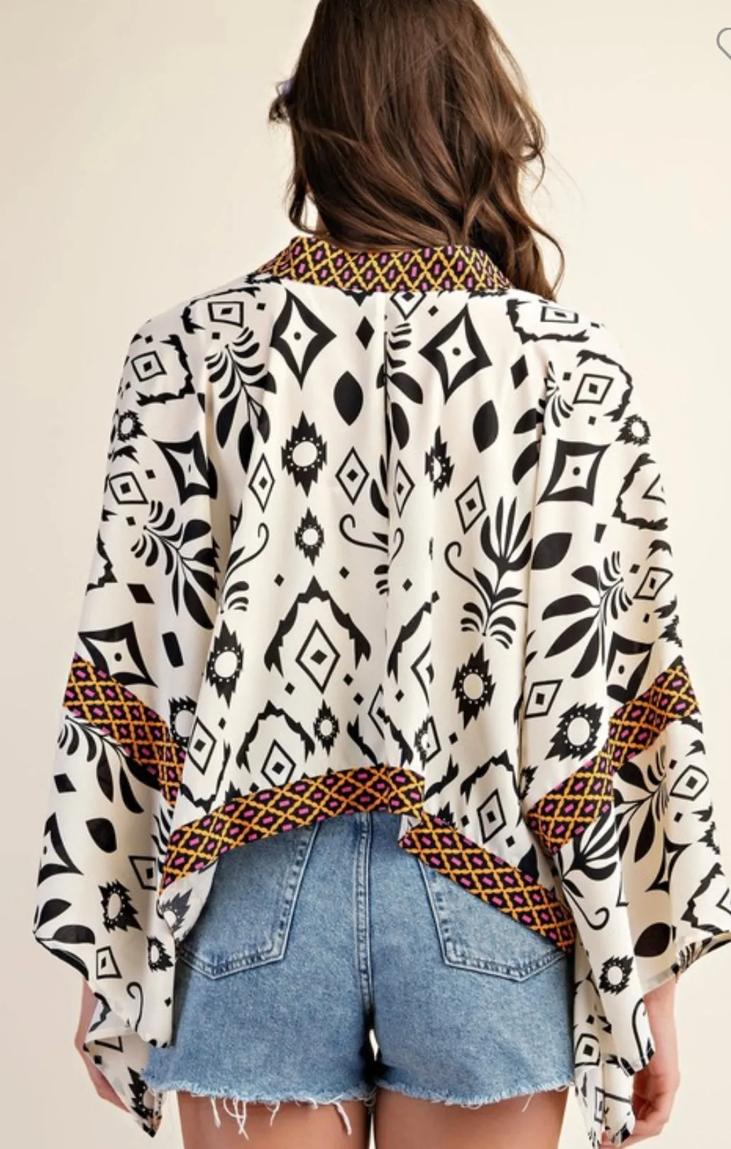 Print Black / Cream Short Kimono