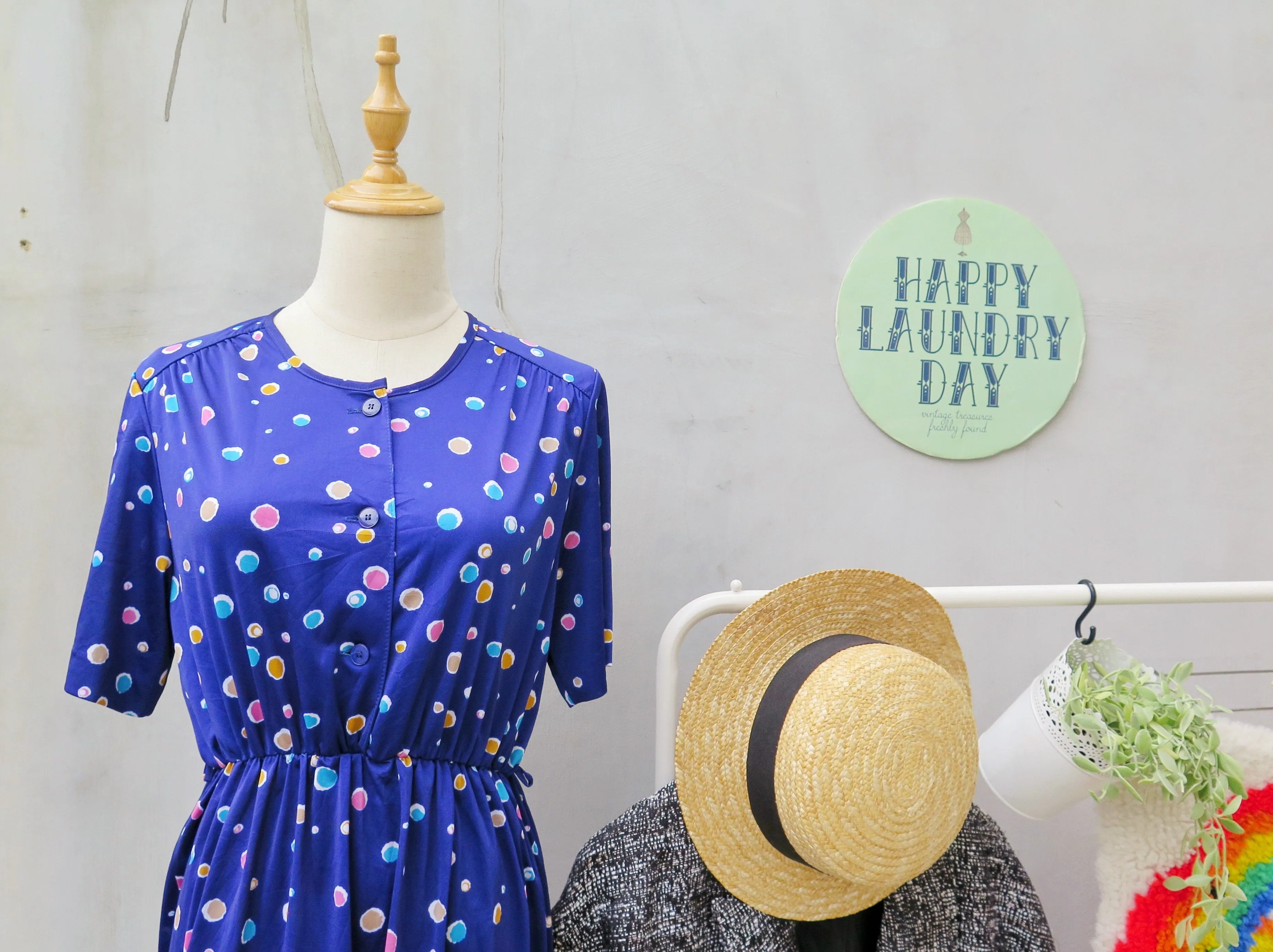 Soda pop | Vintage 1960s 1970s Blue and pink bubblegum polka dots Cute Dress